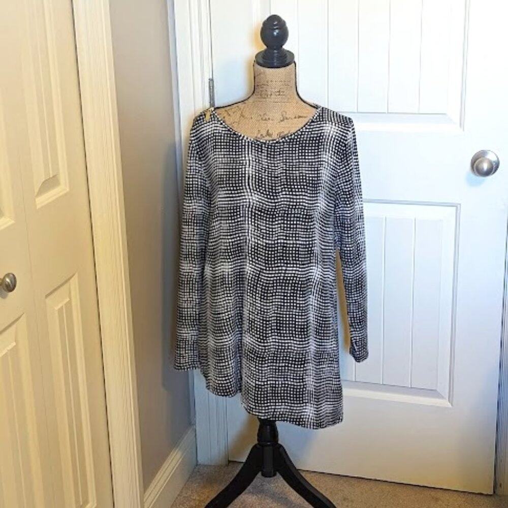 Chaus New York Women Sz L Black & White Check Asymmetrical Hem Collar Zip Tunic